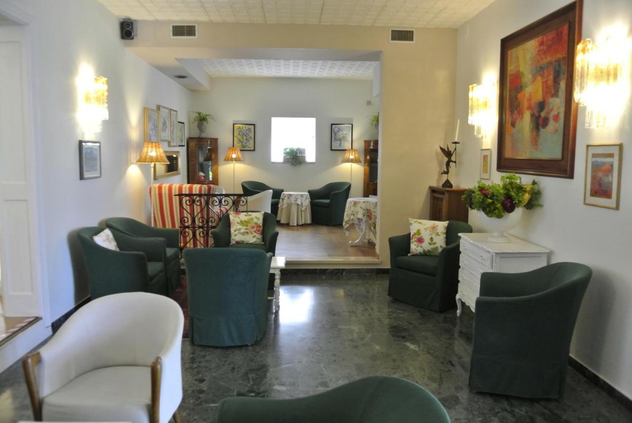 Hotel Garden Ngoại thất bức ảnh