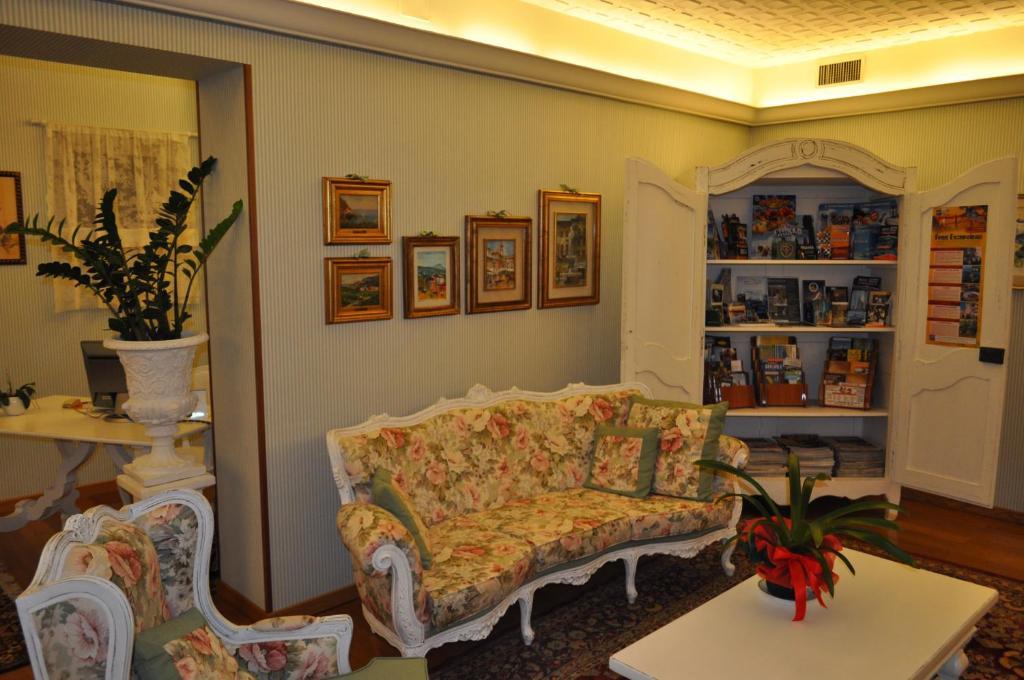 Hotel Garden Ngoại thất bức ảnh